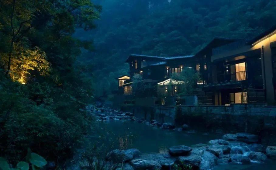 谎称调动工作 诈骗三万余元