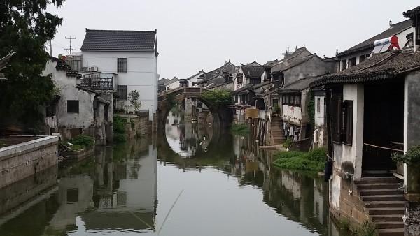 三柏硕预计2023年盈转亏 2022年上市募资6.8亿元